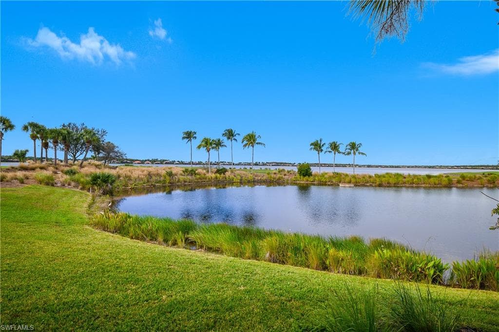 9064 Siesta Bay DR # 102, NAPLES FL 34120-39