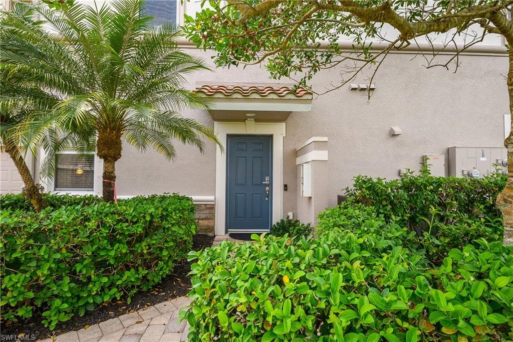 9064 Siesta Bay DR # 102, NAPLES FL 34120-38