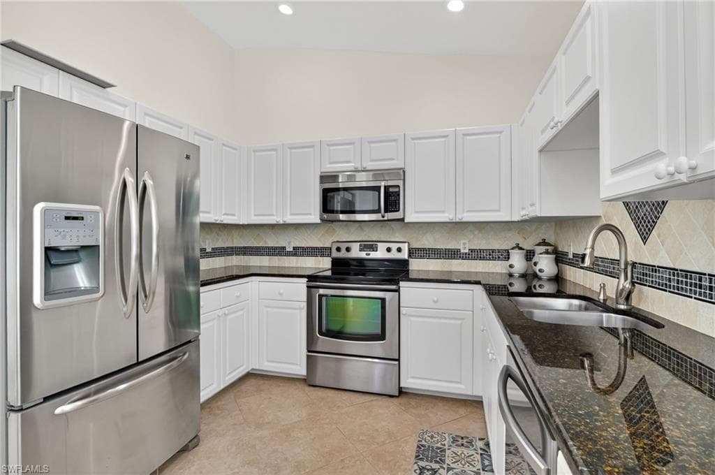 7092 Timberland CIR # 201, NAPLES FL 34109-6