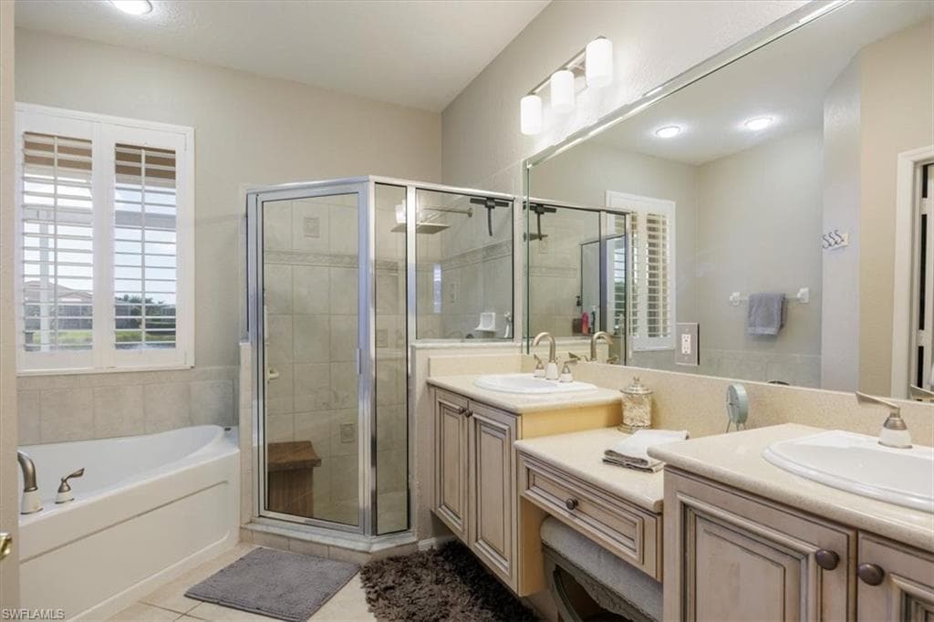 9159 Spring Mountain WAY, FORT MYERS FL 33908-28