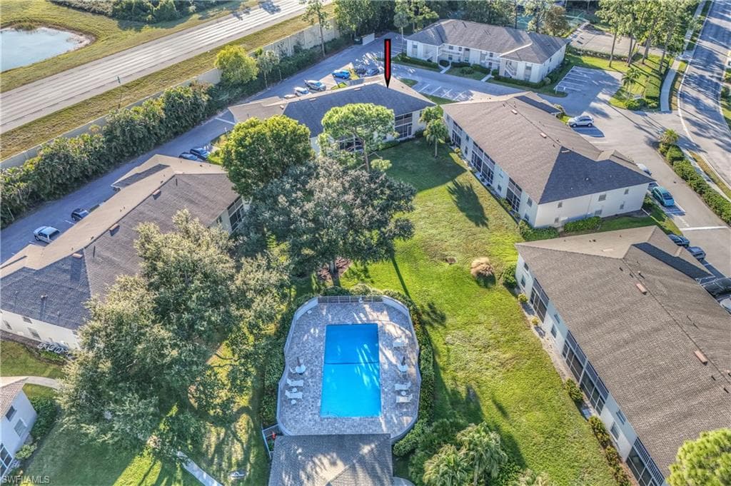 1330 Derbyshire CT # E101, NAPLES FL 34116-43