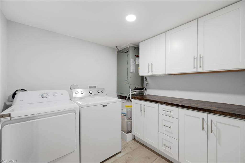 1330 Derbyshire CT # E101, NAPLES FL 34116-30