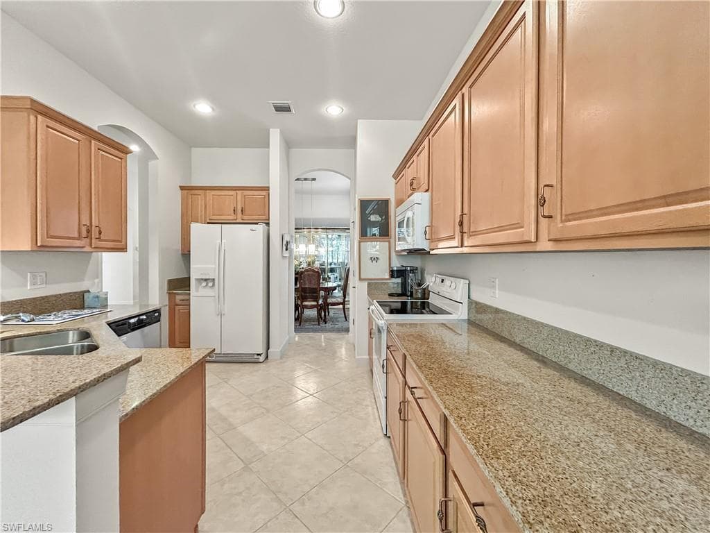 5493 Whispering Willow WAY, FORT MYERS FL 33908-4