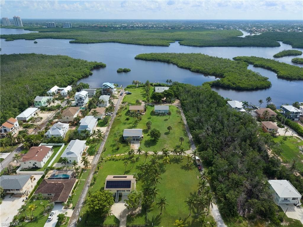 27553 Hickory View DR, BONITA SPRINGS FL 34134-2