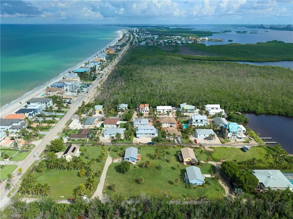 27553 Hickory View DR, BONITA SPRINGS FL 34134-4