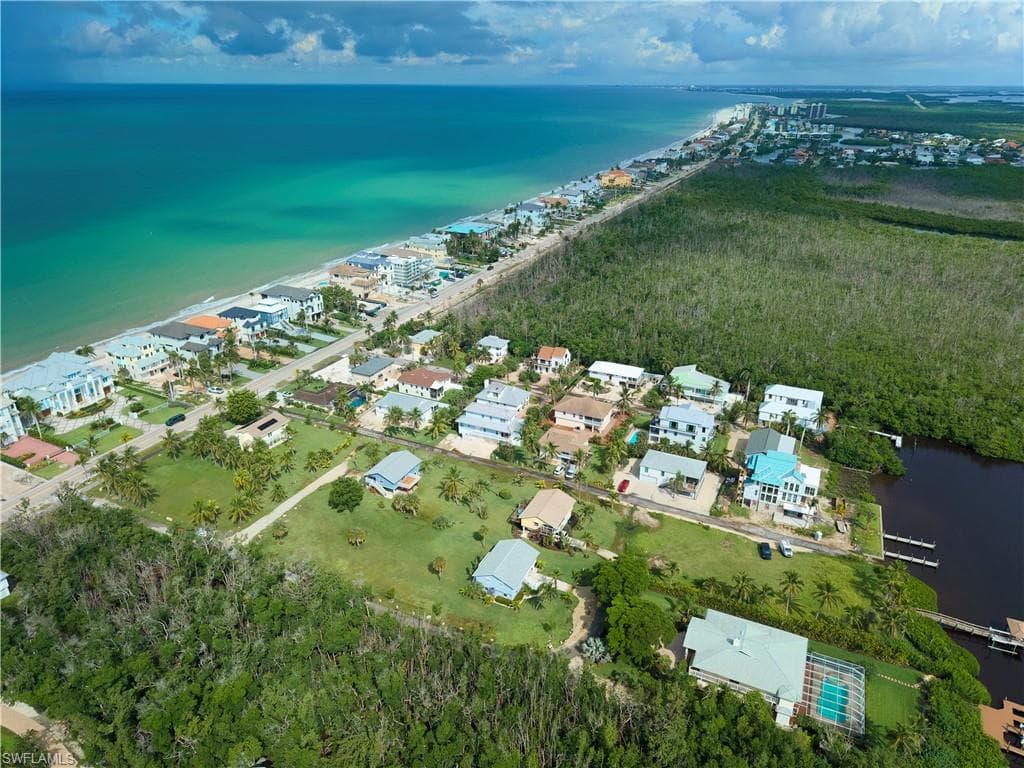 27553 Hickory View DR, BONITA SPRINGS FL 34134-3