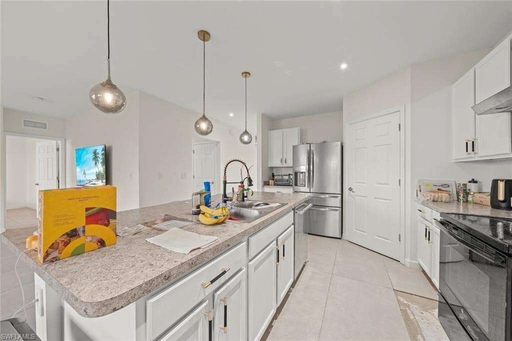 26640 Saville AVE, BONITA SPRINGS FL 34135-7