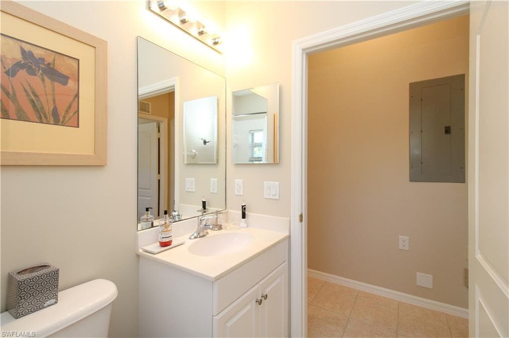 3435 Laurel Greens LN S # 201, NAPLES FL 34119-35