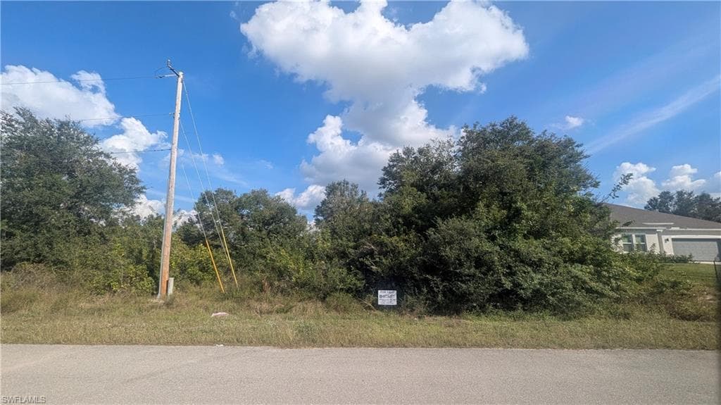 333 Ranier AVE, LEHIGH ACRES FL 33974-5