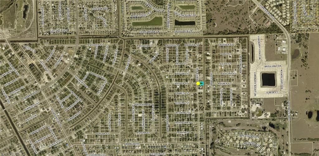 333 Ranier AVE, LEHIGH ACRES FL 33974-2