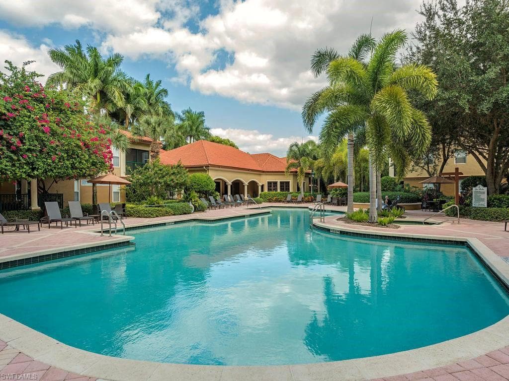 8930 Colonnades CT E # 627, BONITA SPRINGS FL 34135-1
