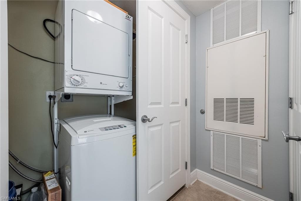 2825 Palm Beach BLVD # 615, FORT MYERS FL 33916-15