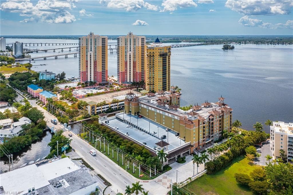 2825 Palm Beach BLVD # 615, FORT MYERS FL 33916-3