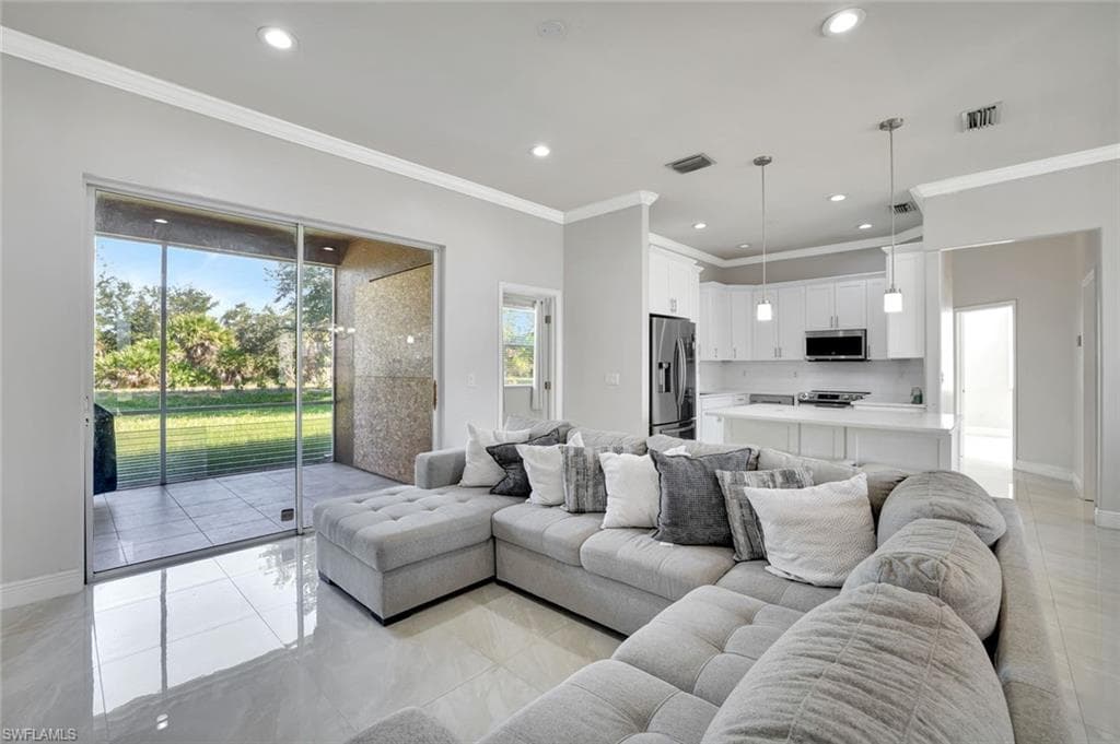 721 Grand Rapids BLVD, NAPLES FL 34120-5