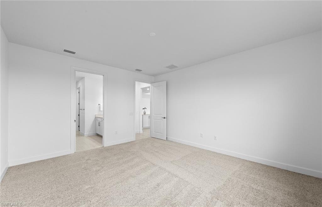 12584 Quartz DR-11