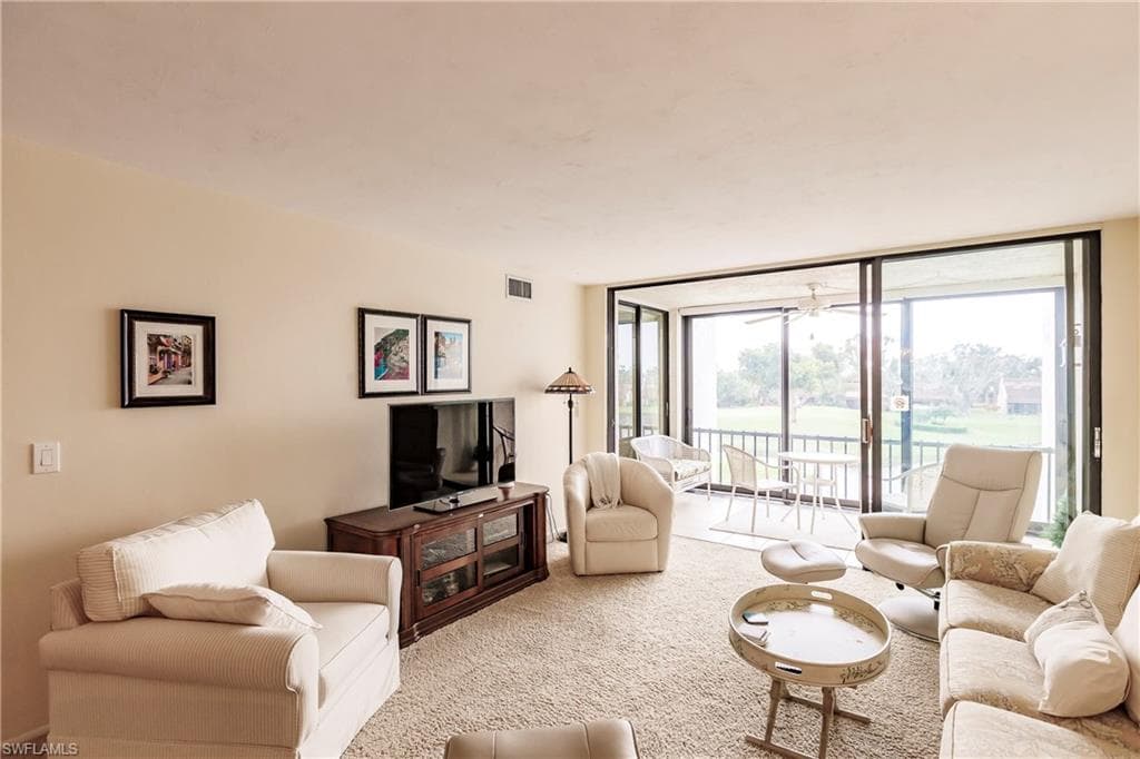 4585 Trawler CT # 302, FORT MYERS FL 33919-4