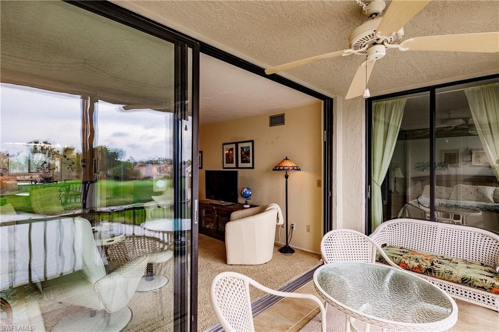 4585 Trawler CT # 302, FORT MYERS FL 33919-19
