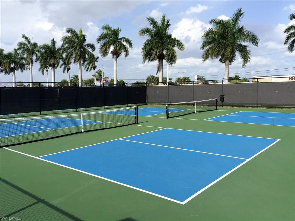 4585 Trawler CT # 302, FORT MYERS FL 33919-34