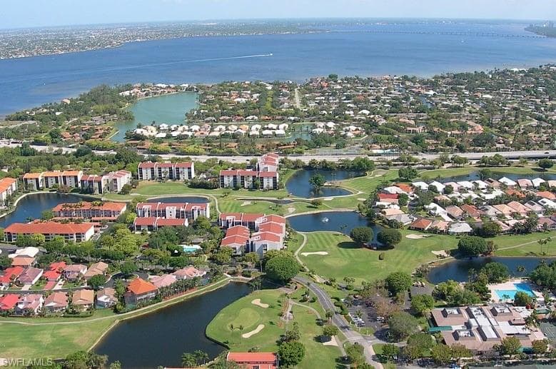 4585 Trawler CT # 302, FORT MYERS FL 33919-30