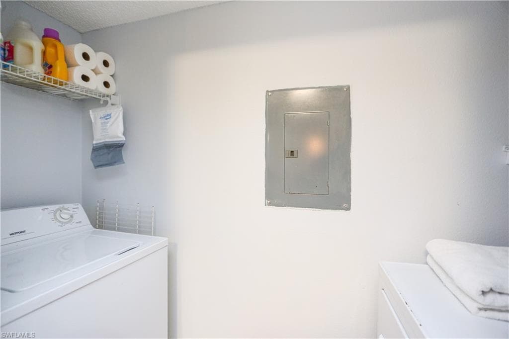 2214 Arbour Walk CIR # 2012, NAPLES FL 34109-24