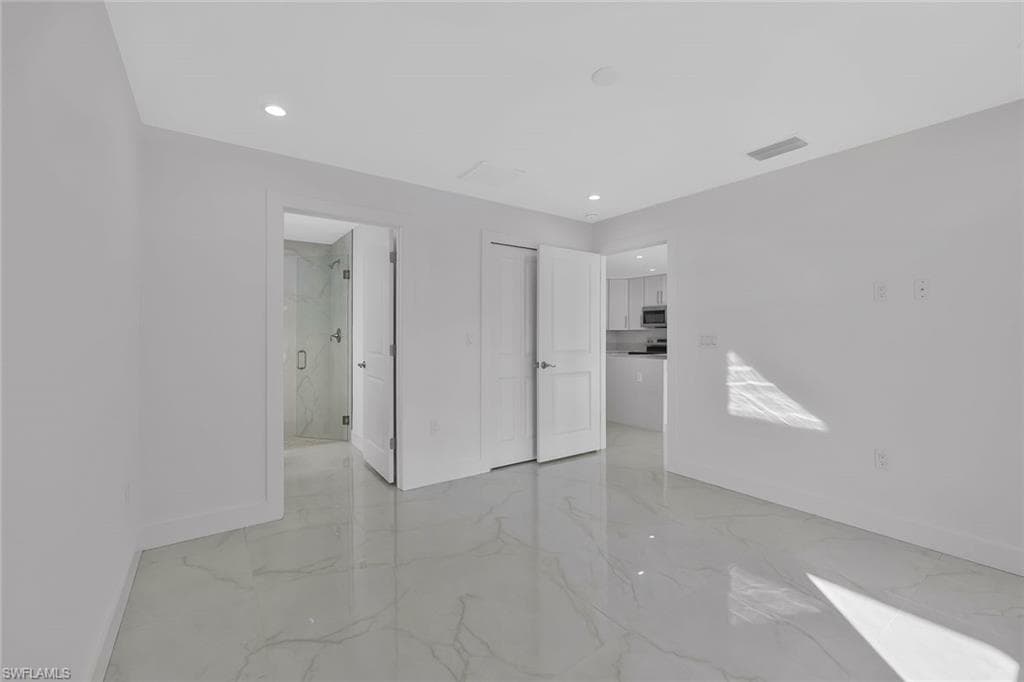 125/127 Holland ST, NORTH FORT MYERS FL 33917-12