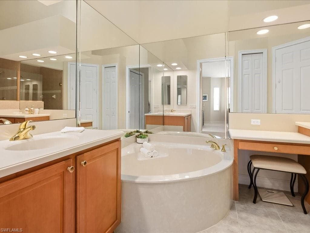 10120 Bellavista CIR # 904, MIROMAR LAKES FL 33913-17