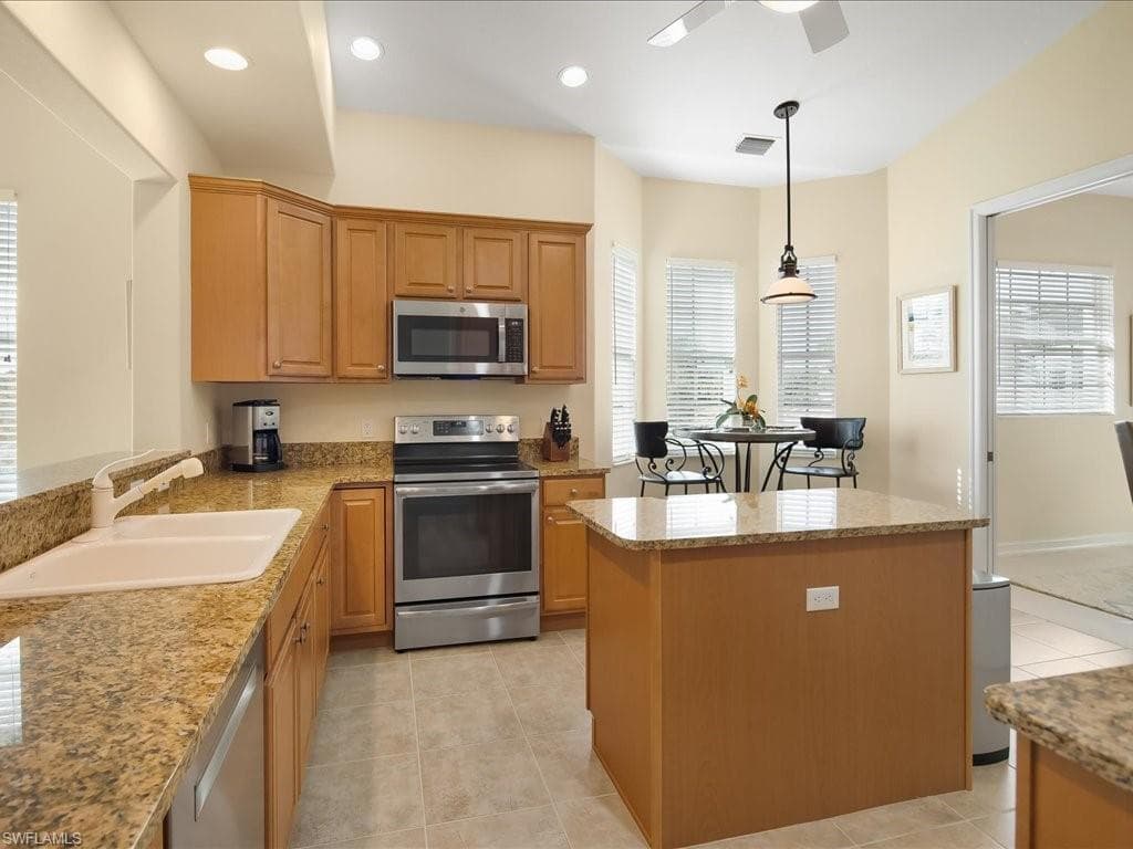 10120 Bellavista CIR # 904, MIROMAR LAKES FL 33913-14