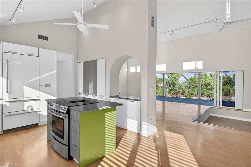 4400 Gulf Pines DR, SANIBEL FL 33957-16