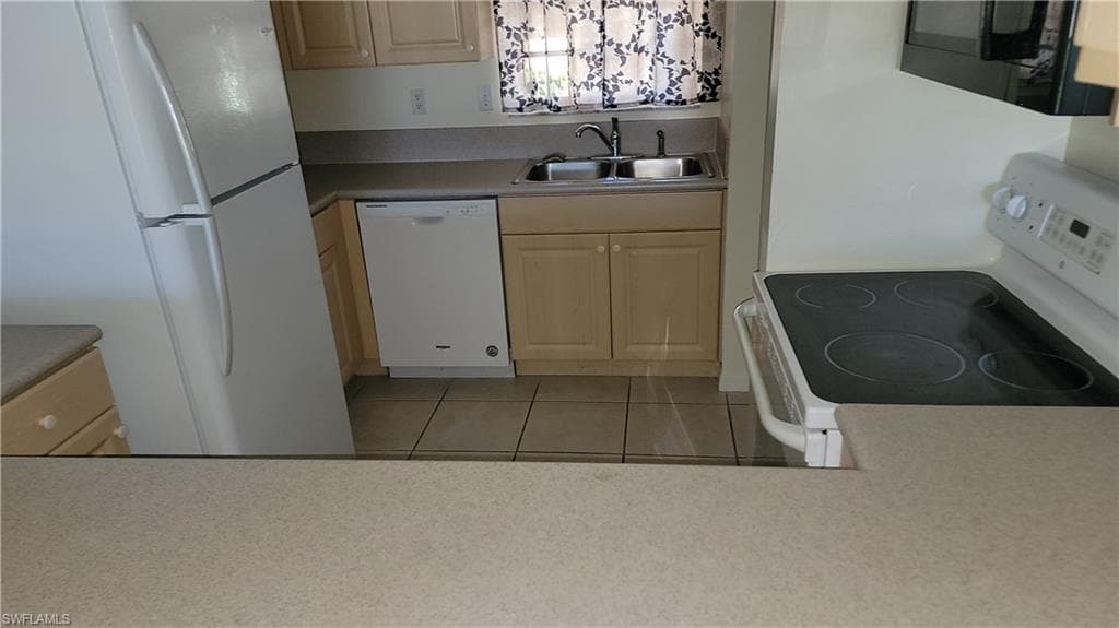 950 Hancock Creek South BLVD # 315, CAPE CORAL FL 33909-12
