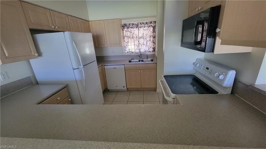 950 Hancock Creek South BLVD # 315, CAPE CORAL FL 33909-11
