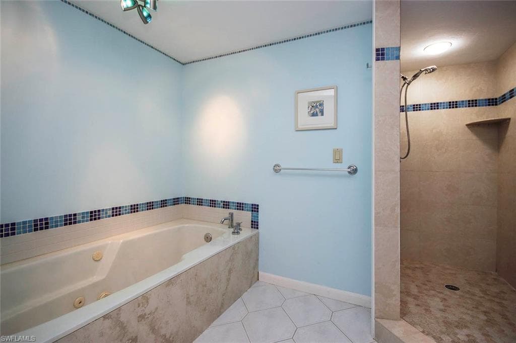 3284 Twin Lakes LN, SANIBEL FL 33957-25