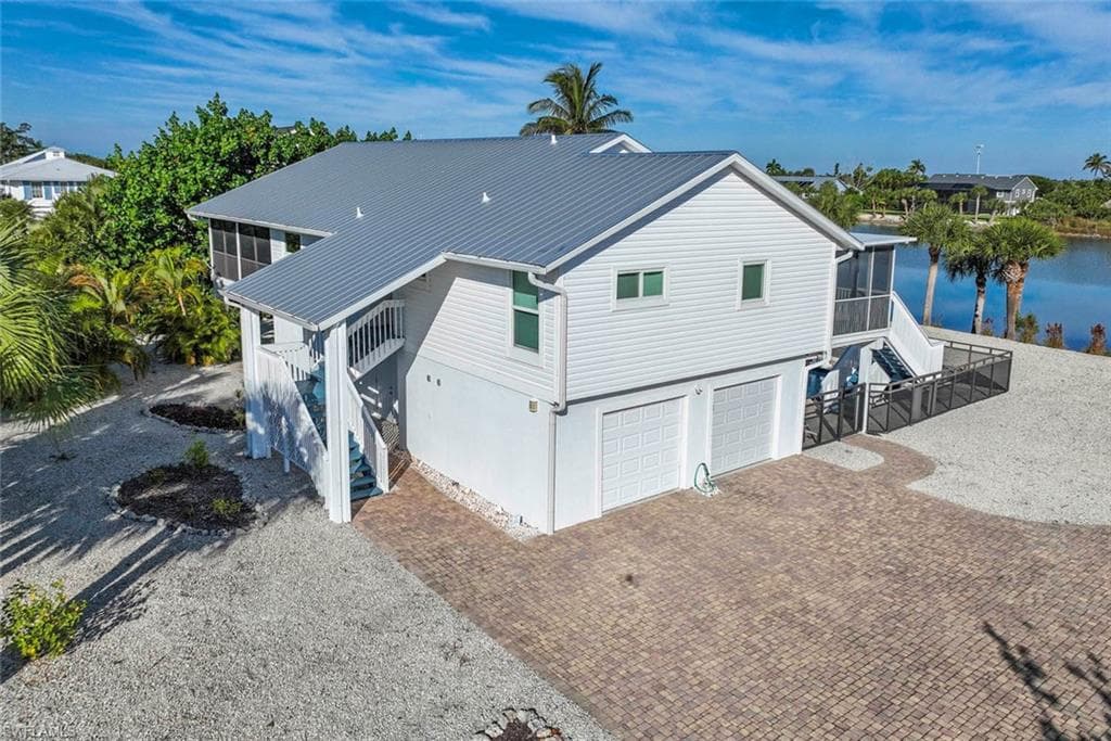 3284 Twin Lakes LN, SANIBEL FL 33957-35