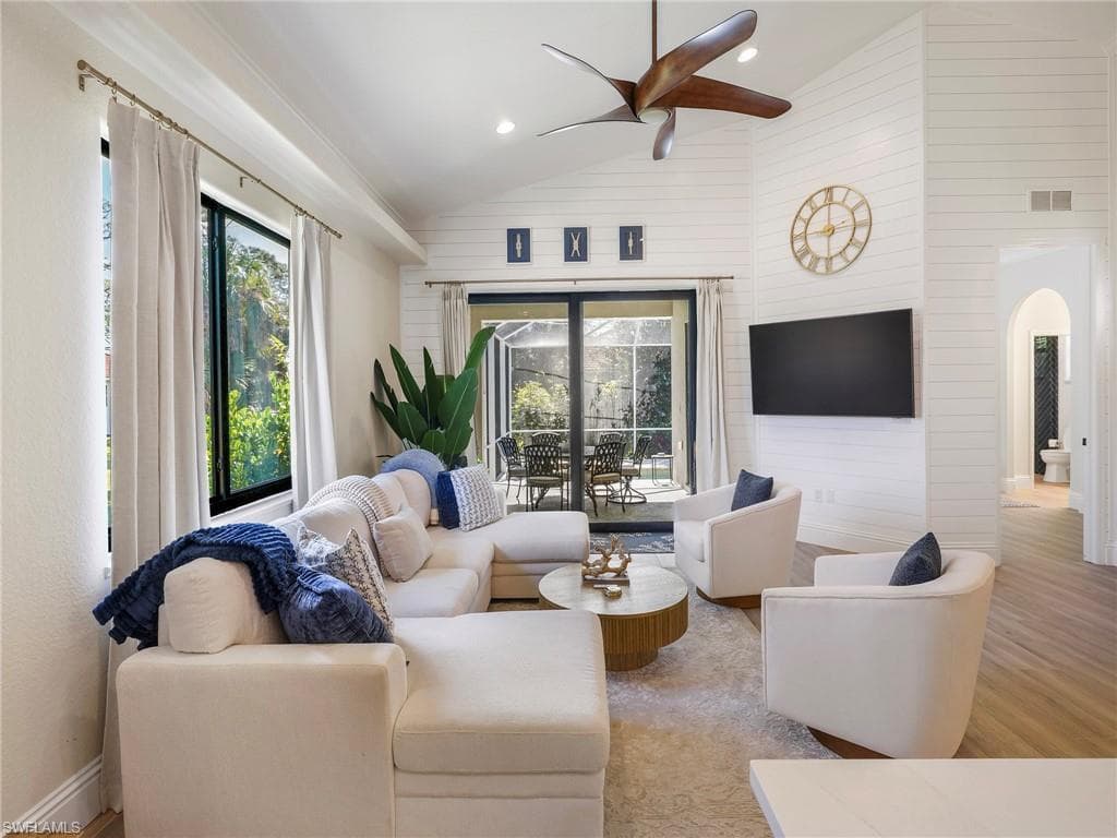 1970 Danford ST, NAPLES FL 34112-2