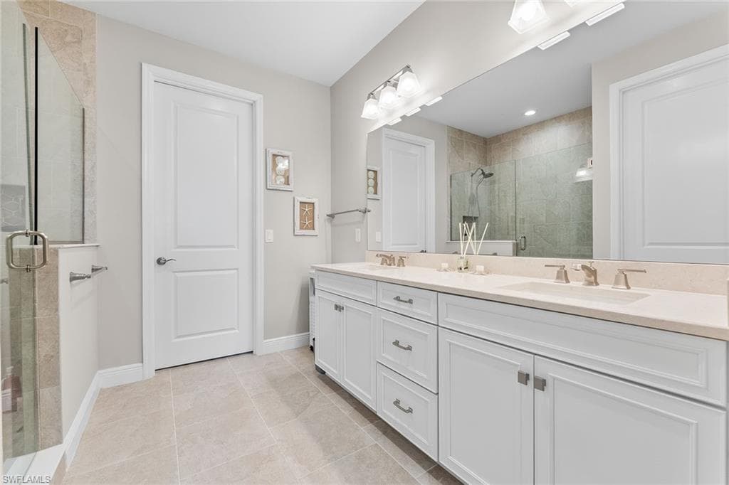 2609 Seychelles CIR # 1608, NAPLES FL 34112-20