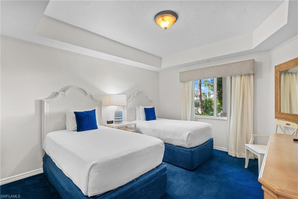 221 9th ST S # 113, NAPLES FL 34102-16