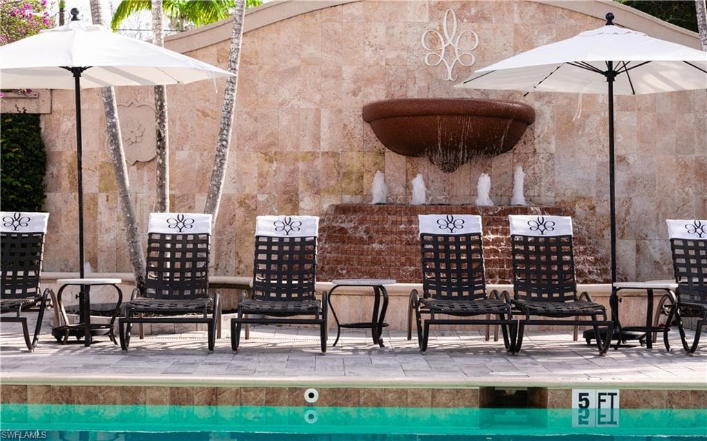 221 9th ST S # 113, NAPLES FL 34102-25