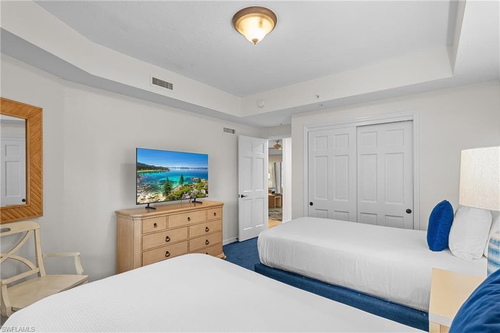 221 9th ST S # 113, NAPLES FL 34102-17