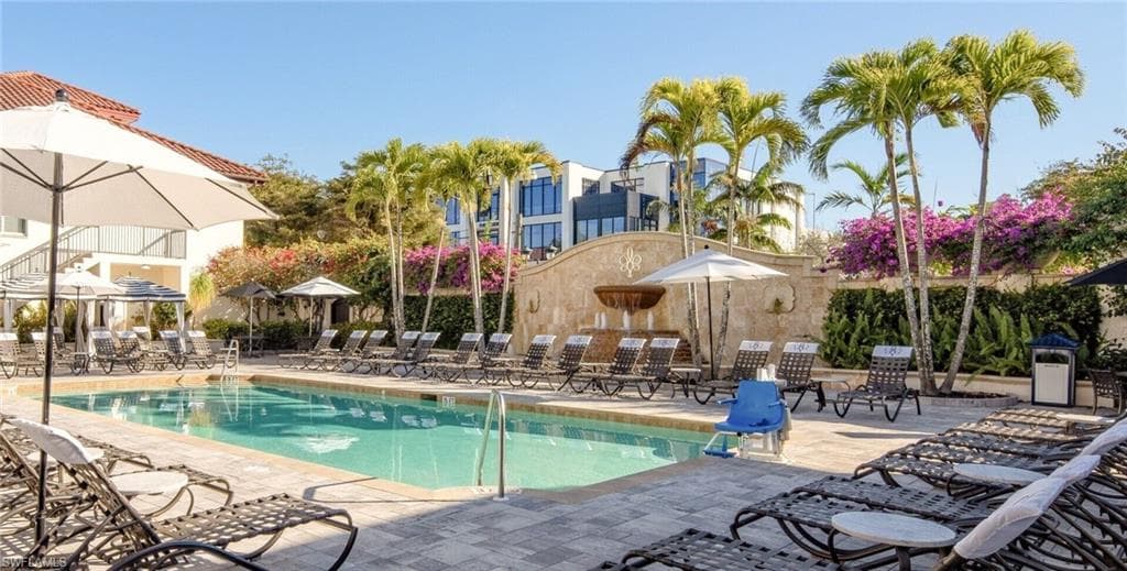 221 9th ST S # 113, NAPLES FL 34102-24