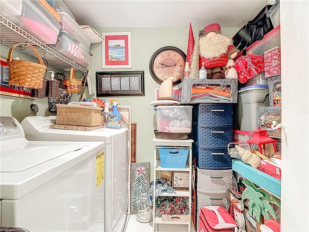 119 Lake Point LN # 5B, NAPLES FL 34112-22