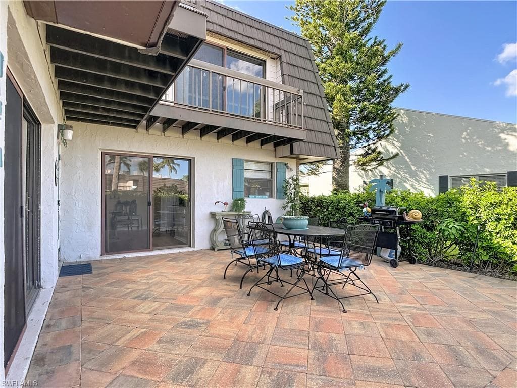 119 Lake Point LN # 5B, NAPLES FL 34112-3