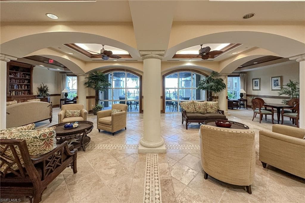 2825 Palm Beach BLVD 513-34