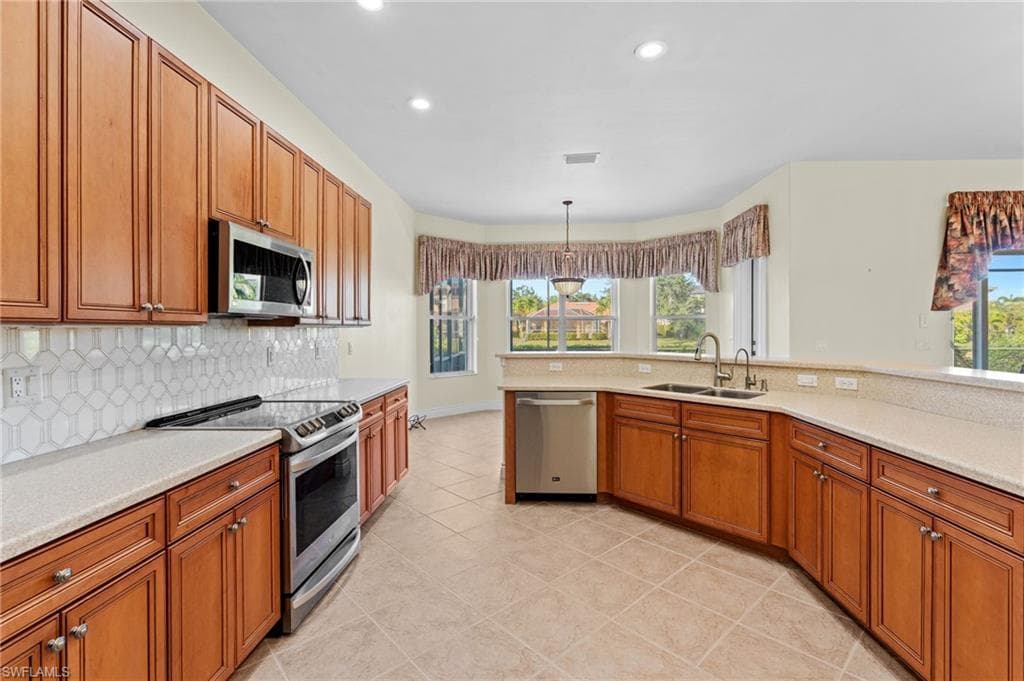 8429 Laurel Lakes BLVD, NAPLES FL 34119-15