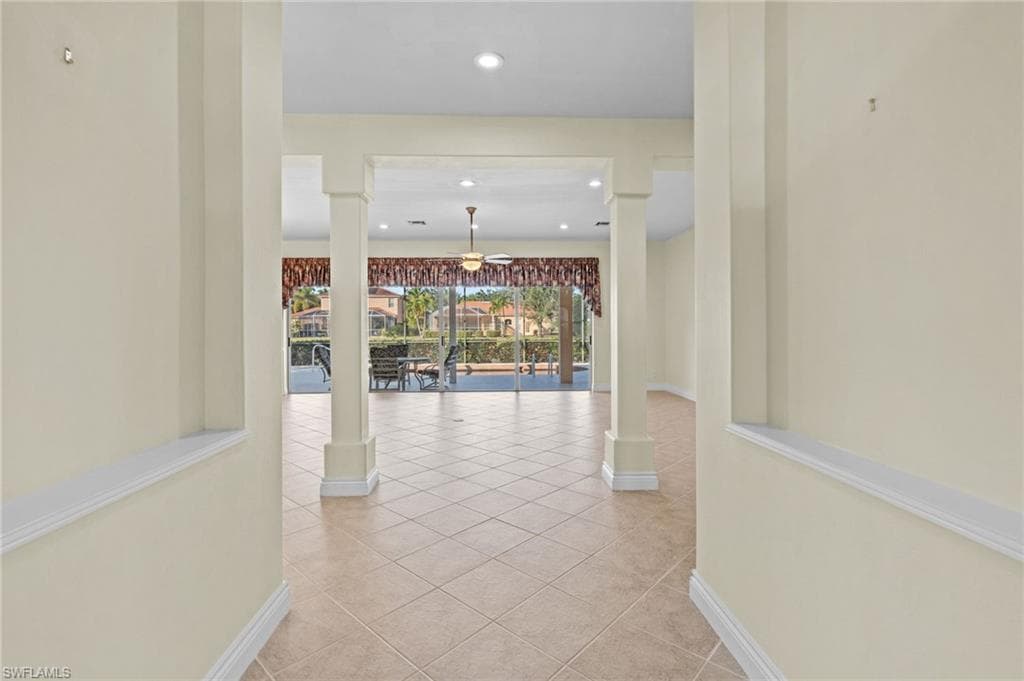 8429 Laurel Lakes BLVD, NAPLES FL 34119-9