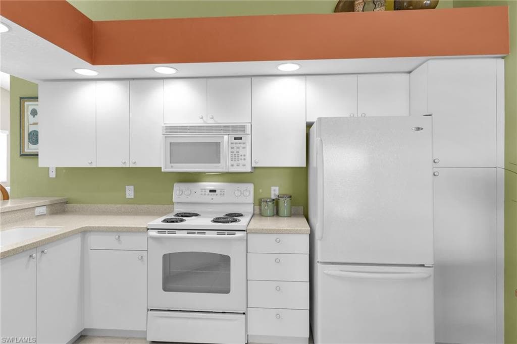 350 Newport DR # 1907, NAPLES FL 34114-8