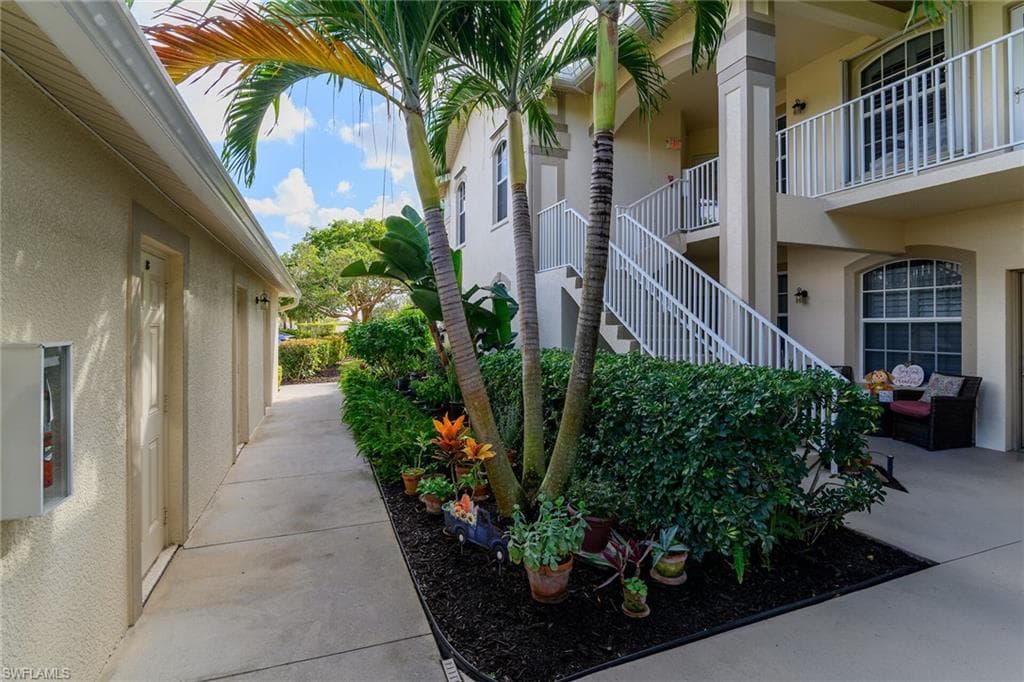 350 Newport DR # 1907, NAPLES FL 34114-3