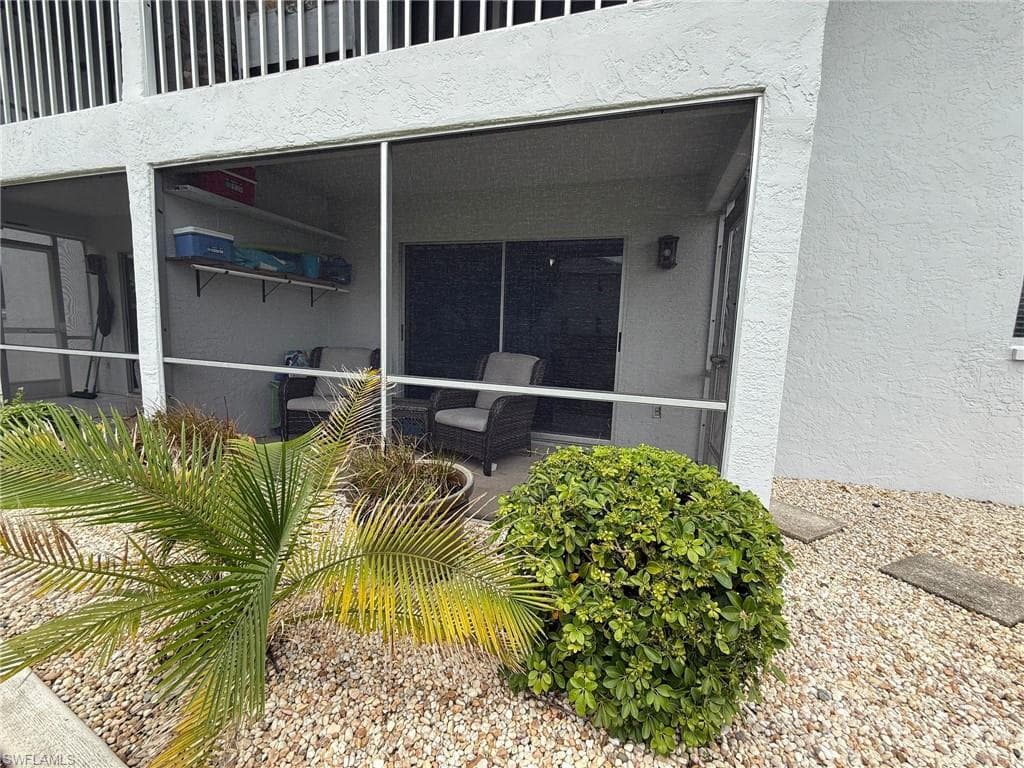 5023 SW 16th PL 101-1