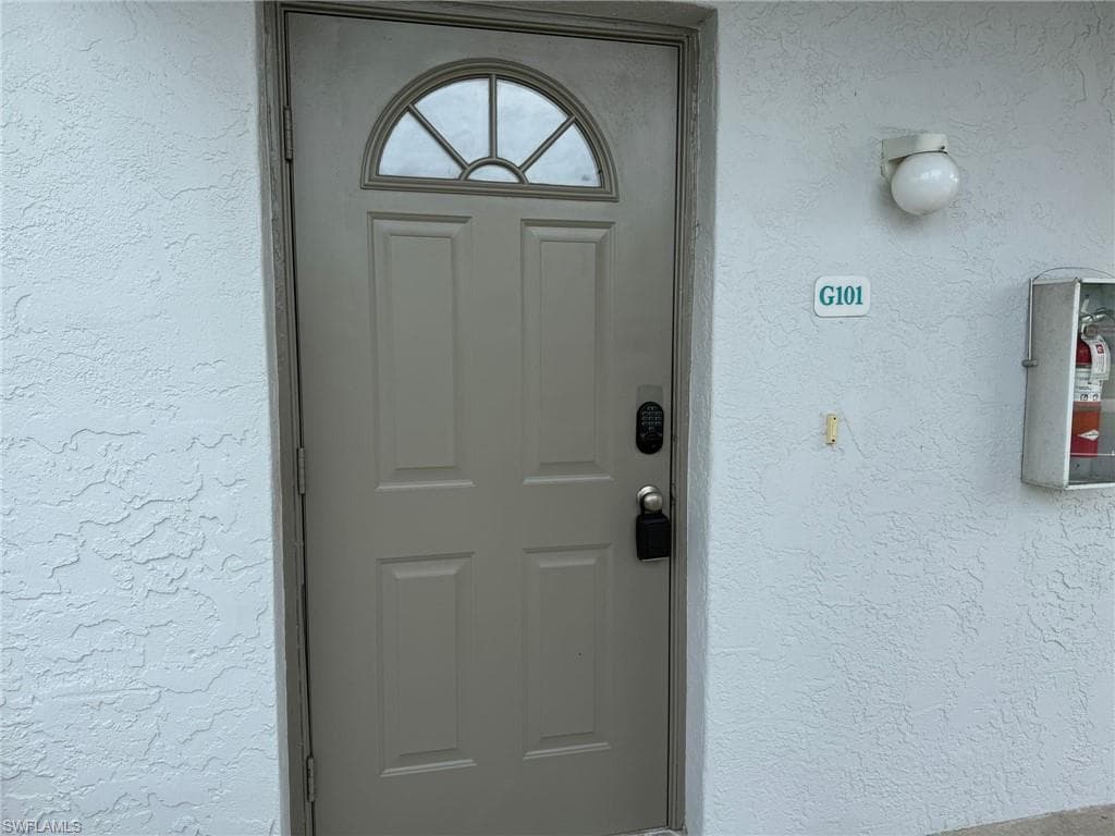 5023 SW 16th PL 101-16