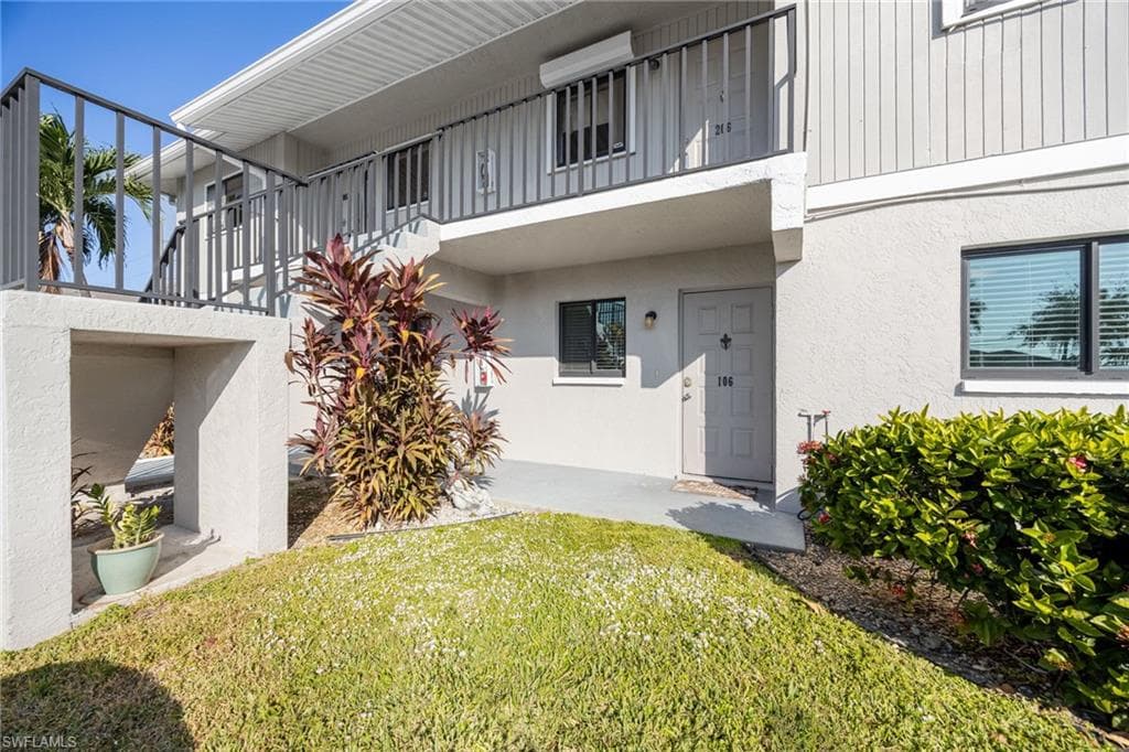 423 Cape Coral PKWY W 102-1