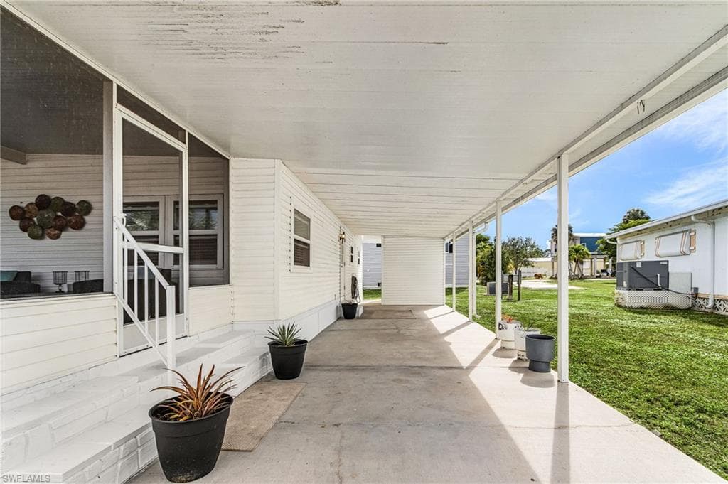 64 Sturbridge LN, FORT MYERS FL 33908-4