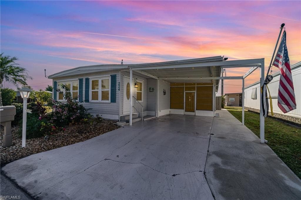 5508 Colonial RD, NORTH FORT MYERS FL 33917-4
